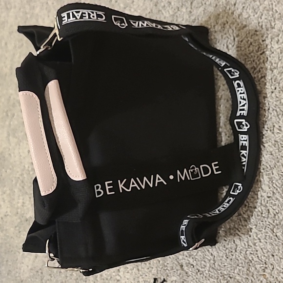 be kawa Canvas Tote Bag | Tote Bag For Women | Crossbody Bag | Multipocket Tote - Picture 8 of 9